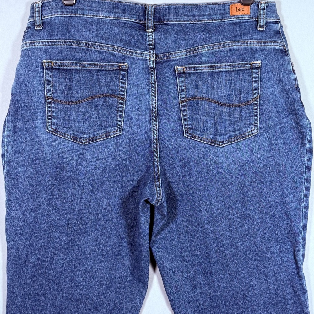 Lee Womens Jean Straight Leg Relaxed Blue Denim Petite Plus 18W 38x28" Rise 11" - Picture 6 of 7